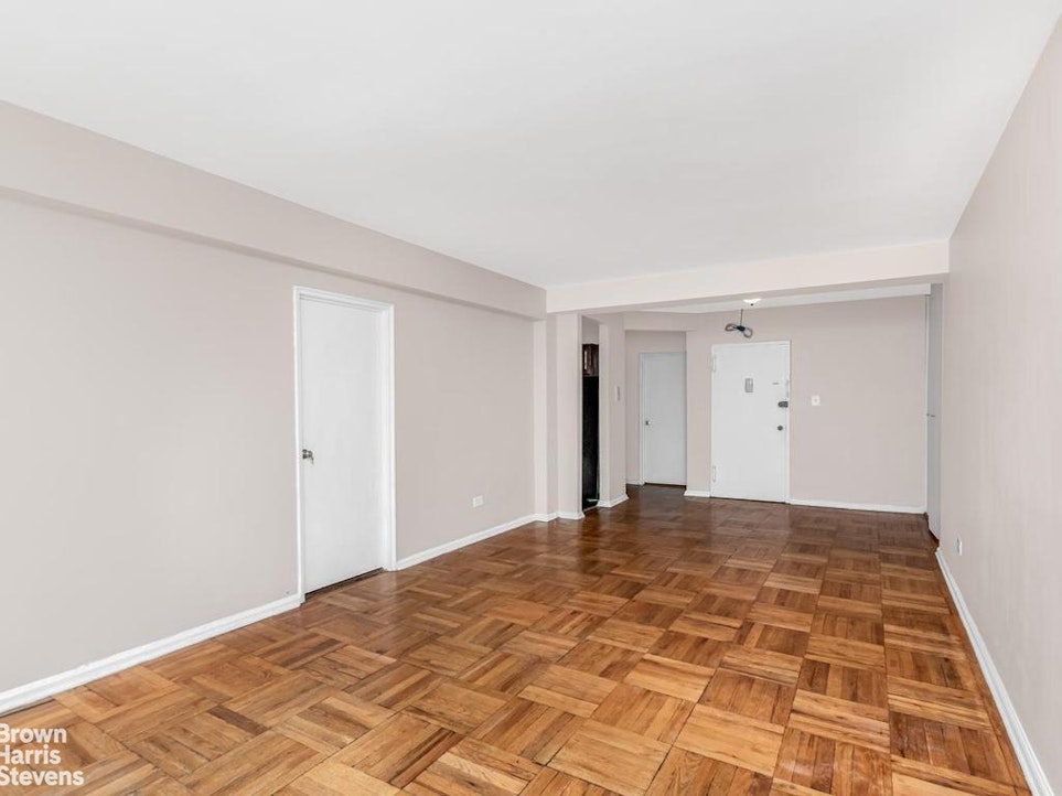 629 KAPPOCK Street 2P Property Photo 1