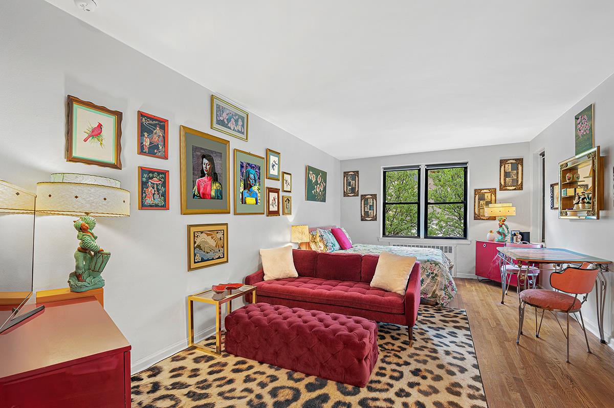 54 E 8th Street 4-D Property Photo 1