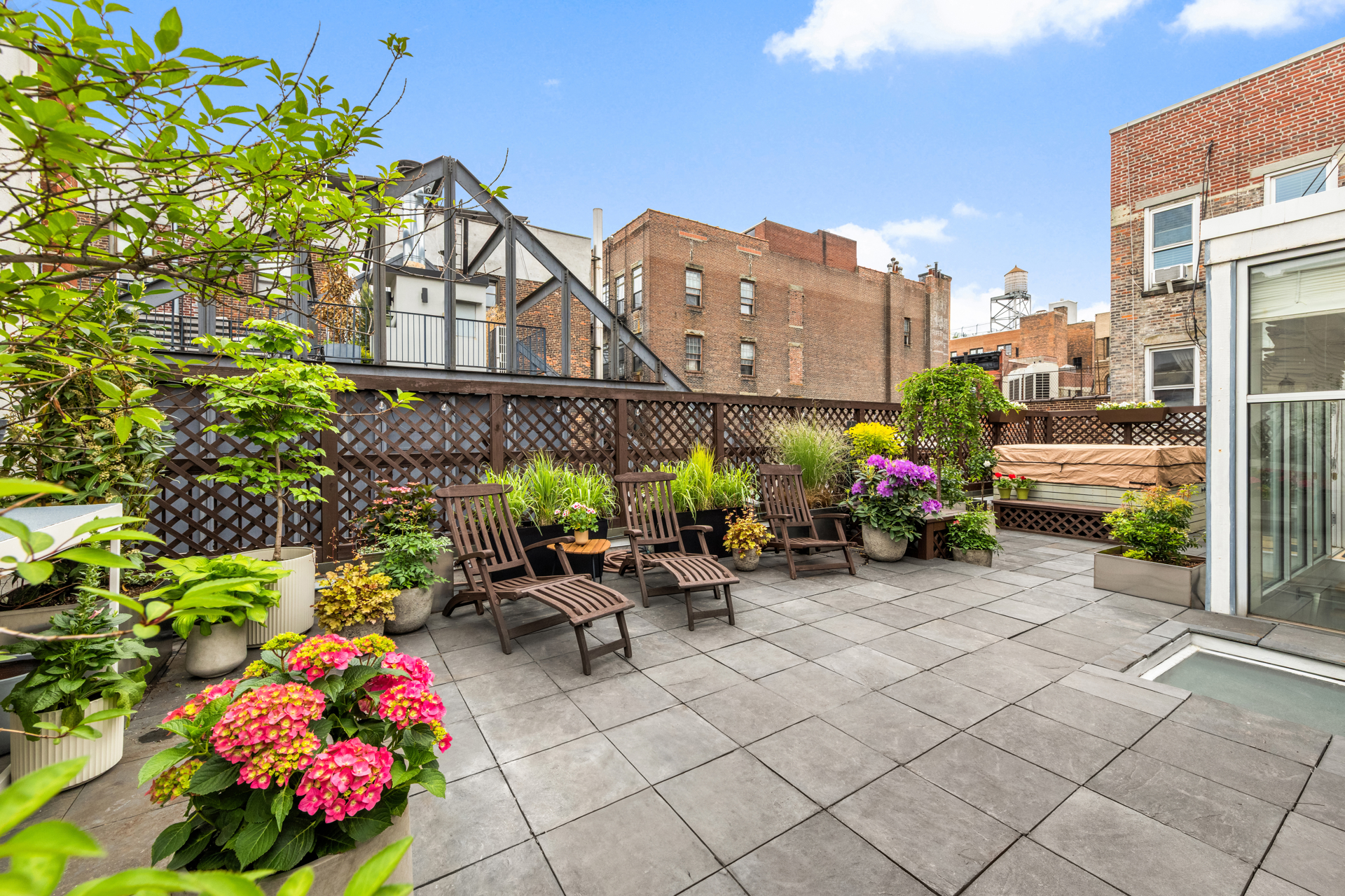 17 CORNELIA Street PH3C Property Photo 1