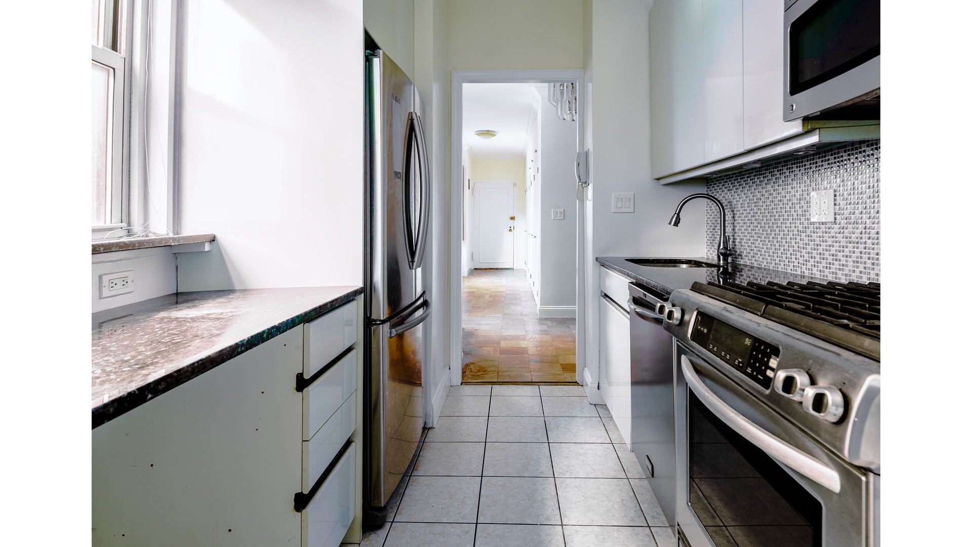 58 W 58TH Street 15C Property Photo 1