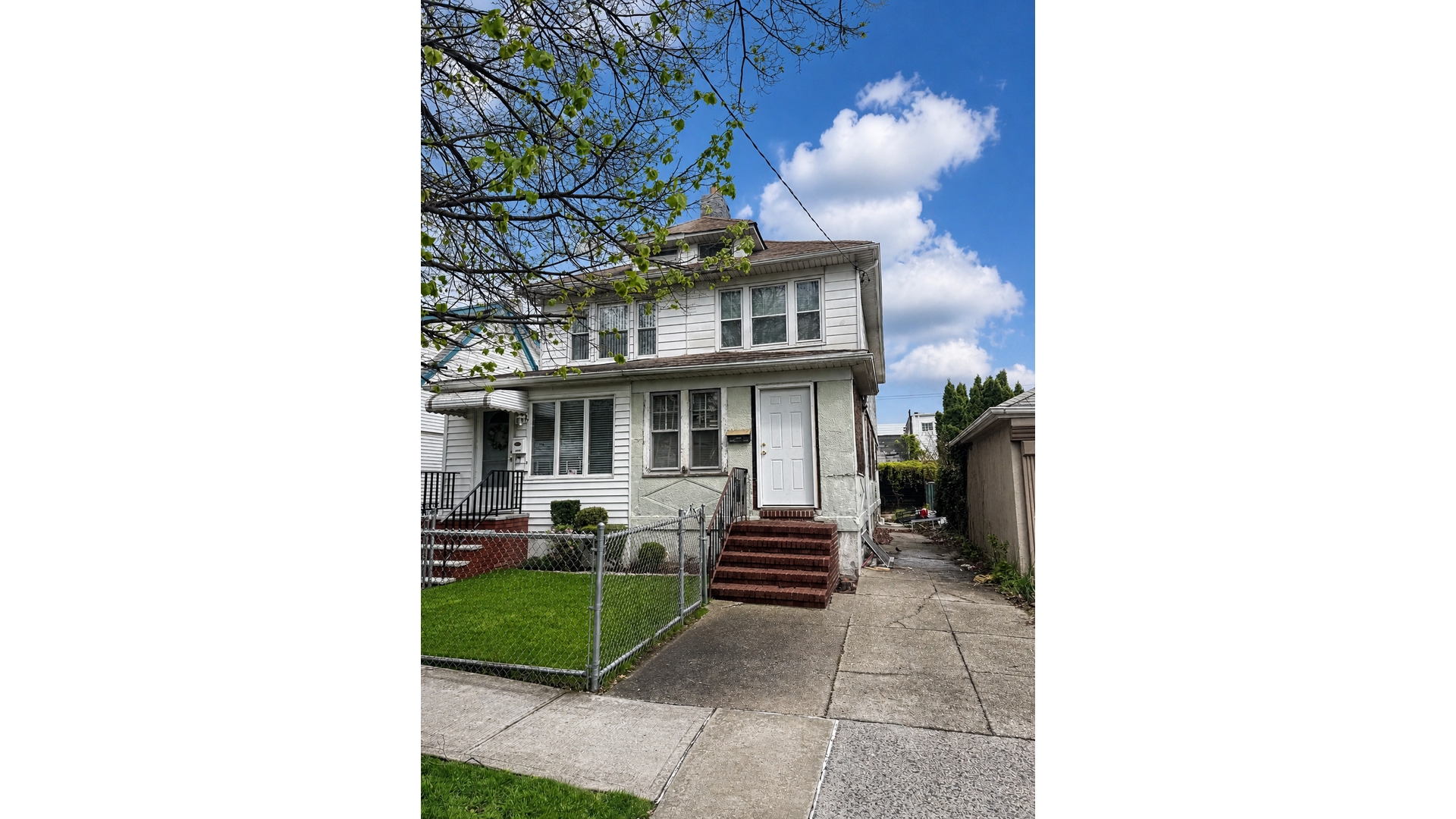1669 HENDRICKSON Street Property Photo 1
