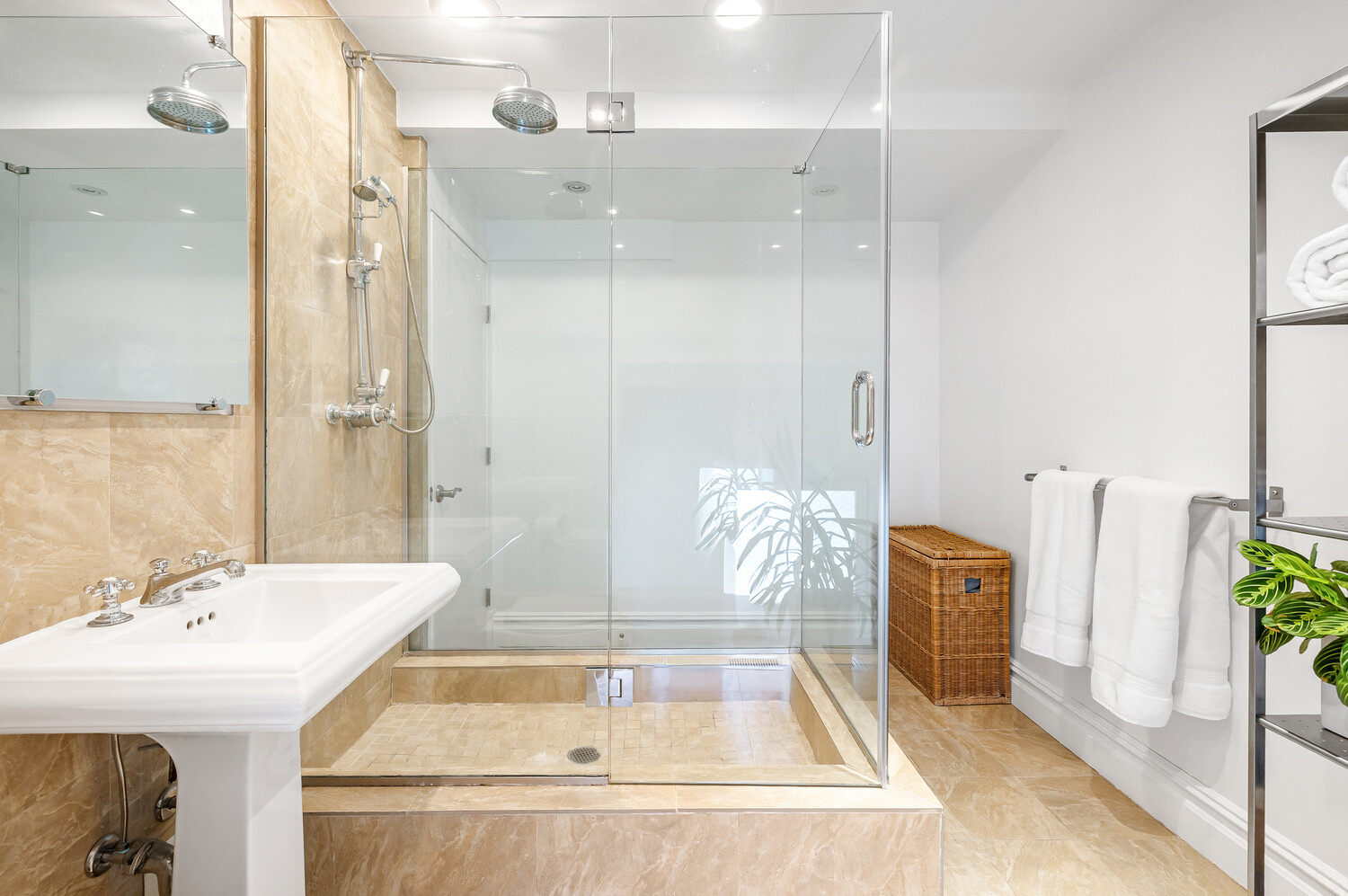 3 Hanover Square Ph22b Property Photo 6