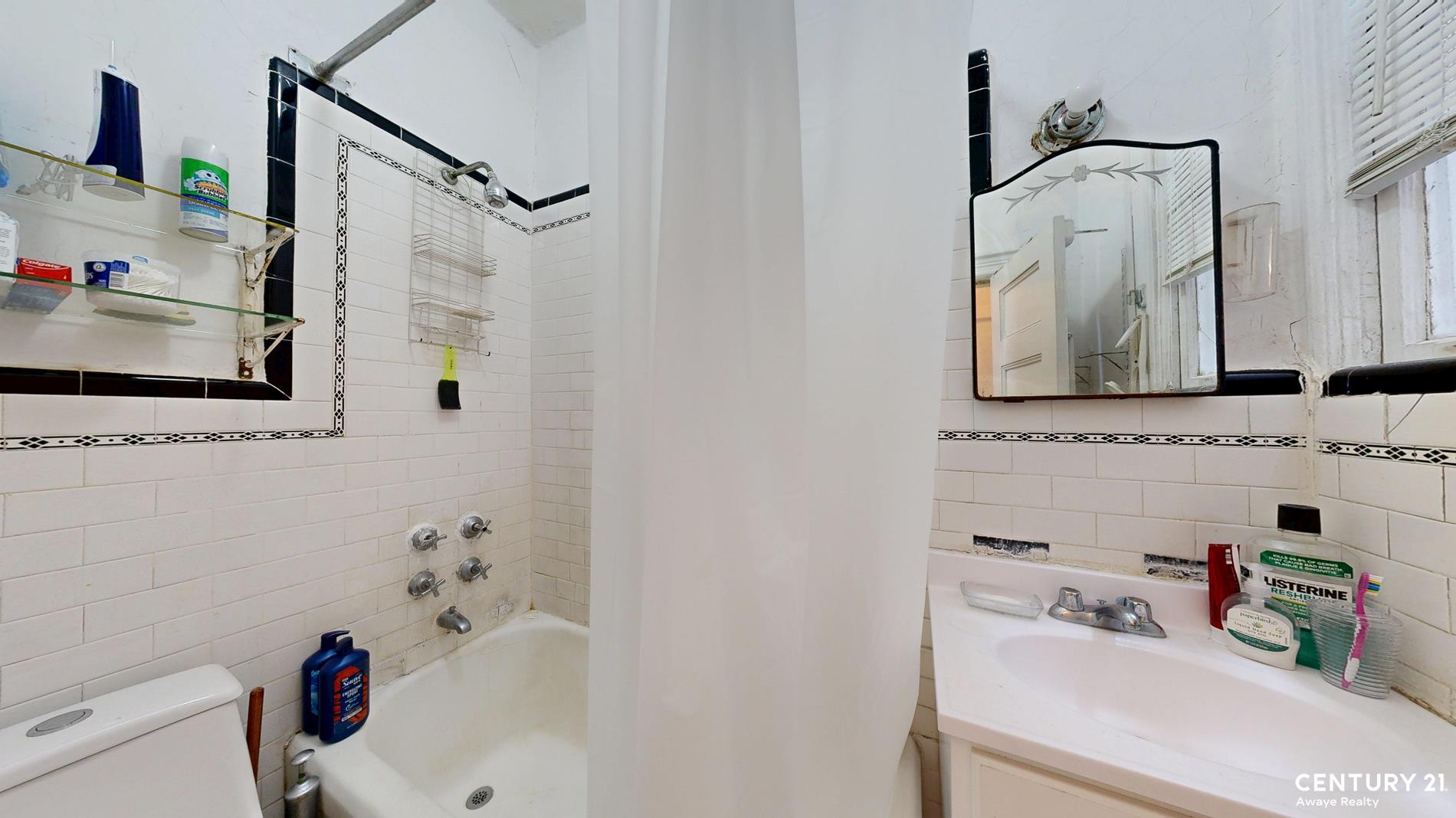 900 Brooklyn Avenue Property Photo 16
