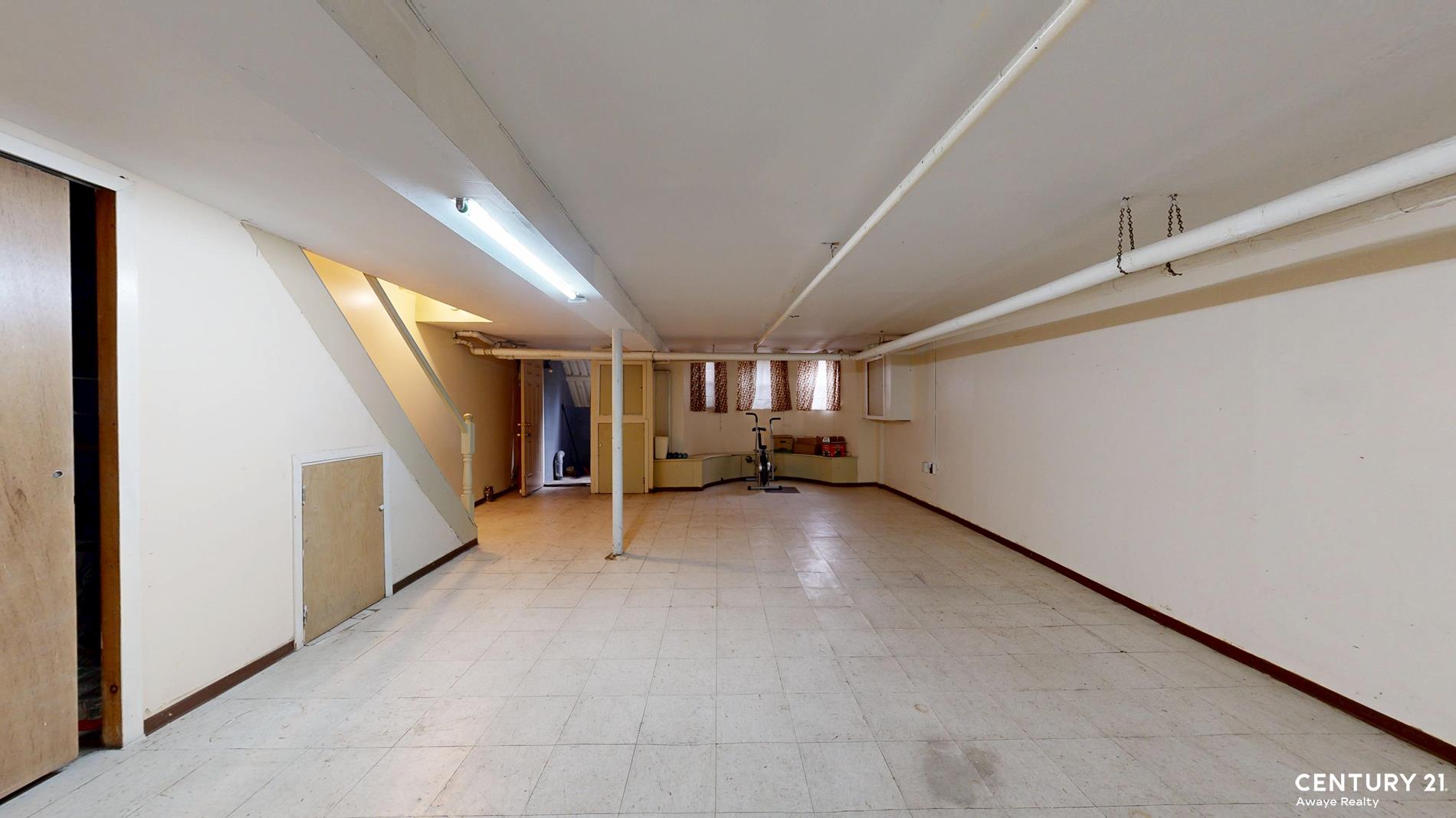 900 Brooklyn Avenue Property Photo 20