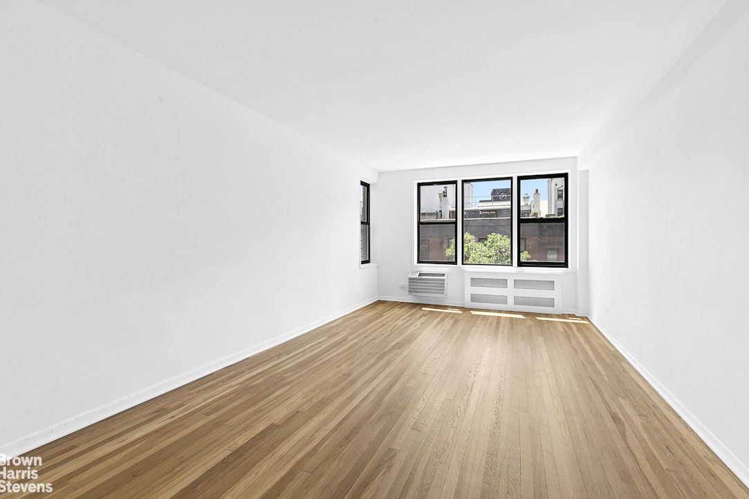 211 E 18TH Street 5E Property Photo 1