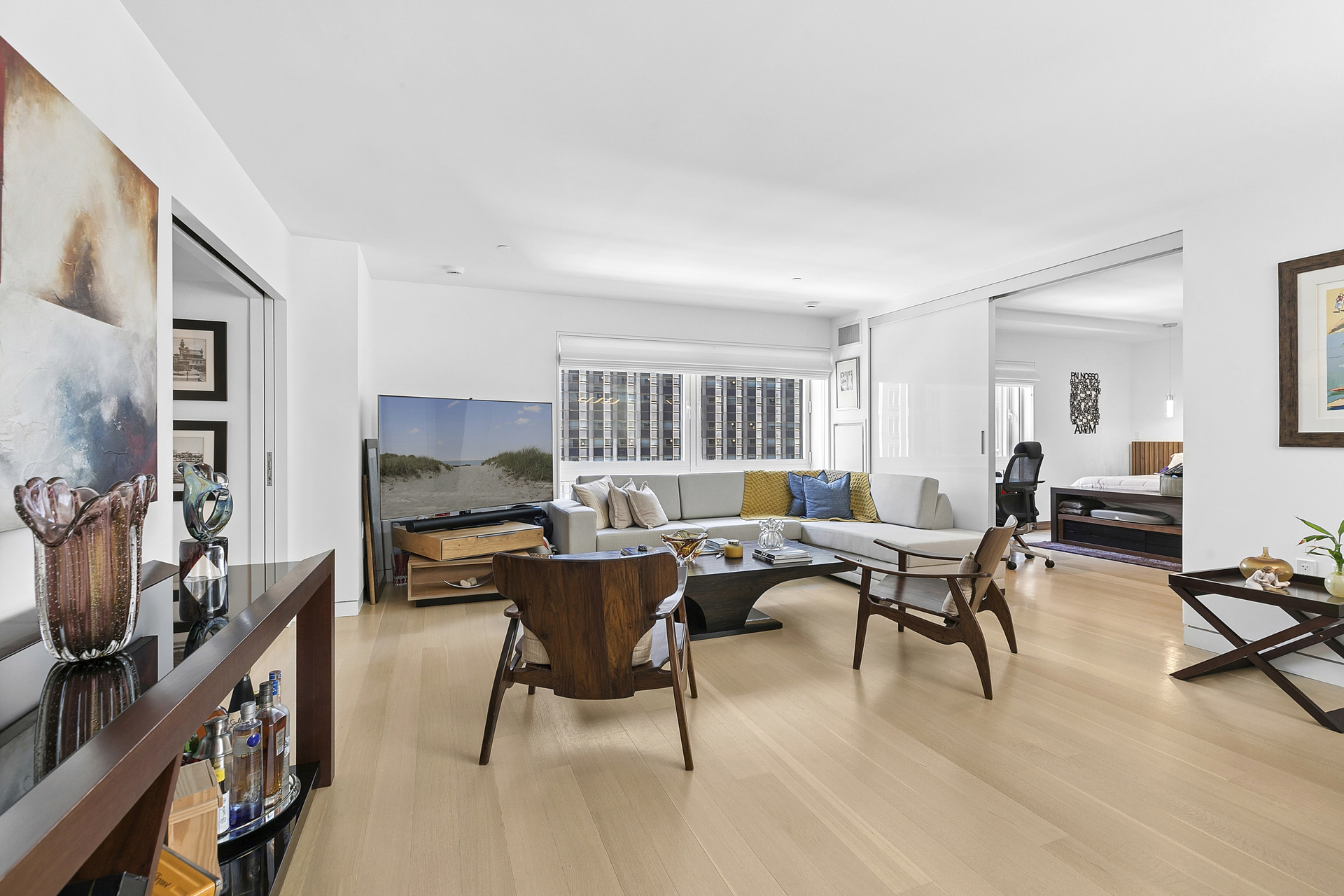 135 W 52ND Street 25D Property Photo 1