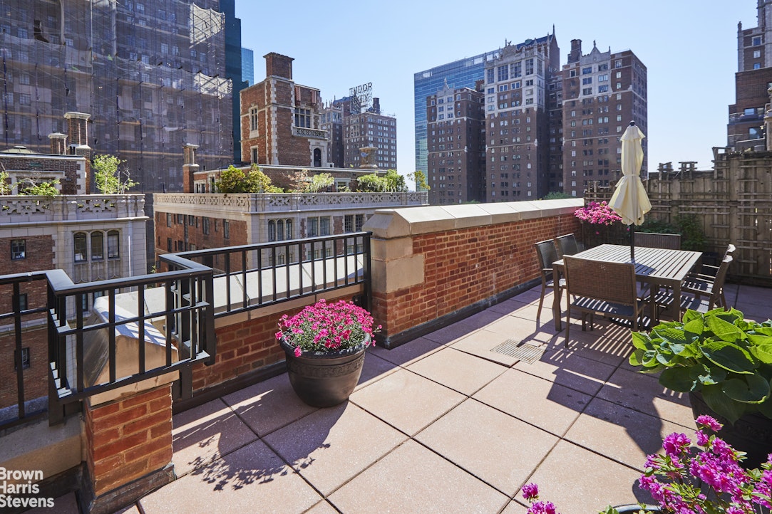 324 E 41st Street Ph1102c Property Photo 4