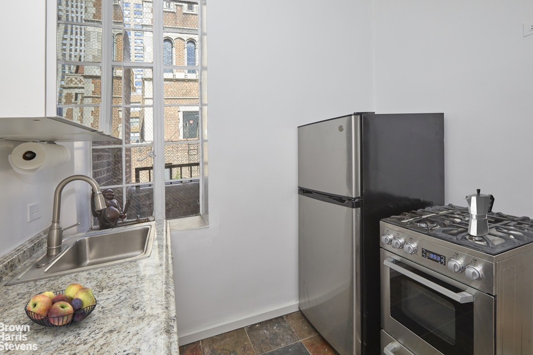 324 E 41st Street Ph1102c Property Photo 8