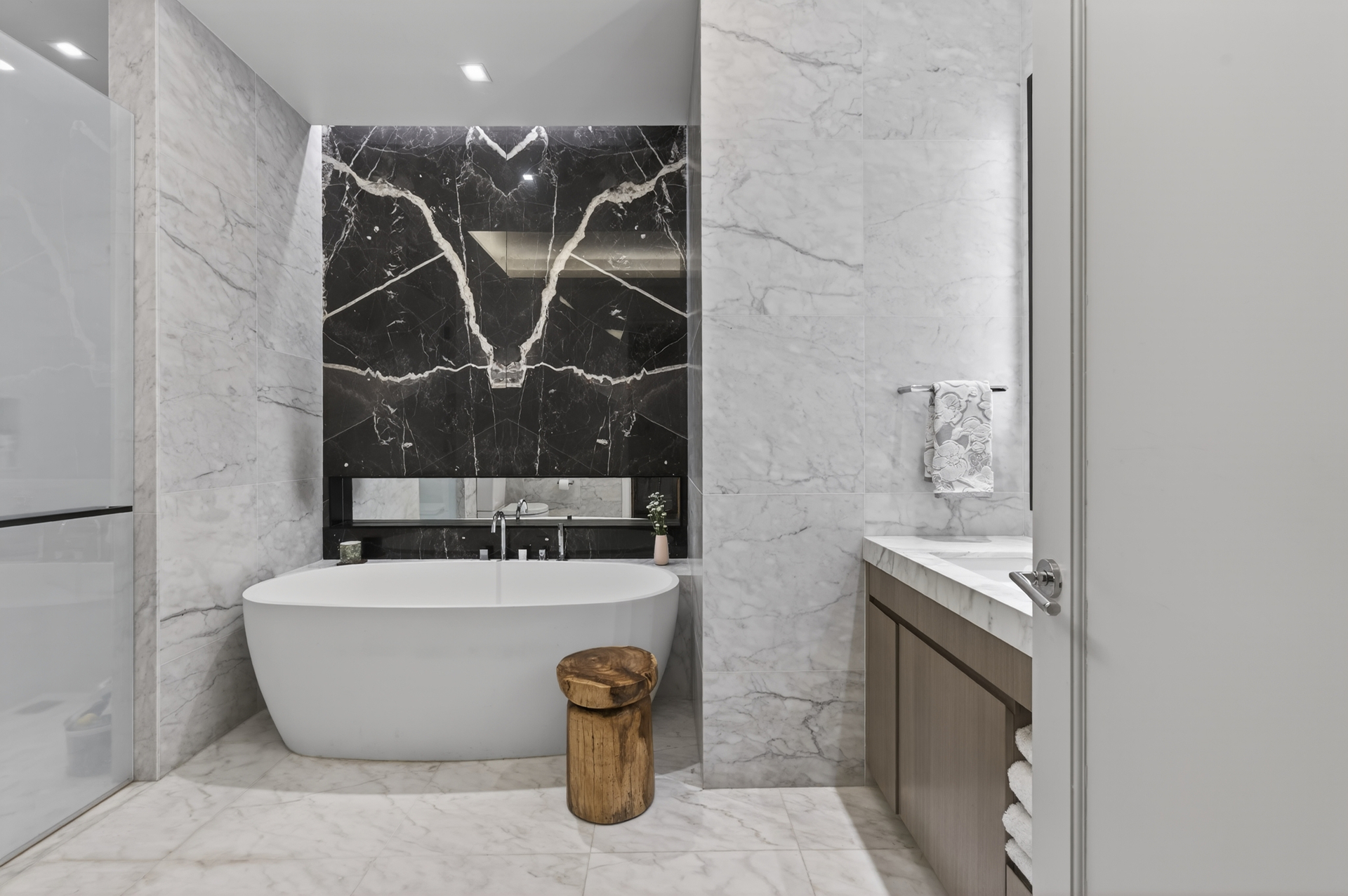 108 Leonard Street 7i Property Photo 10