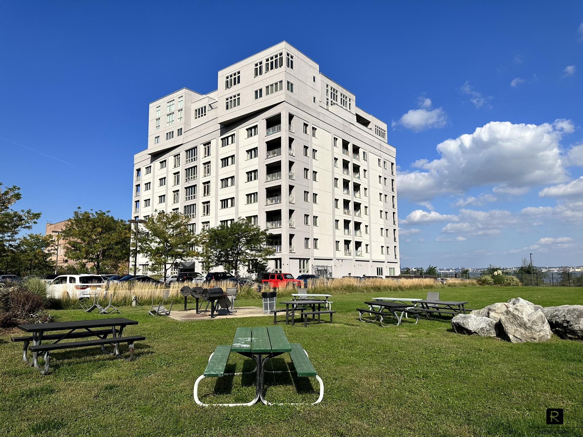 90 Bay Street Landing 2-g Property Photo 16
