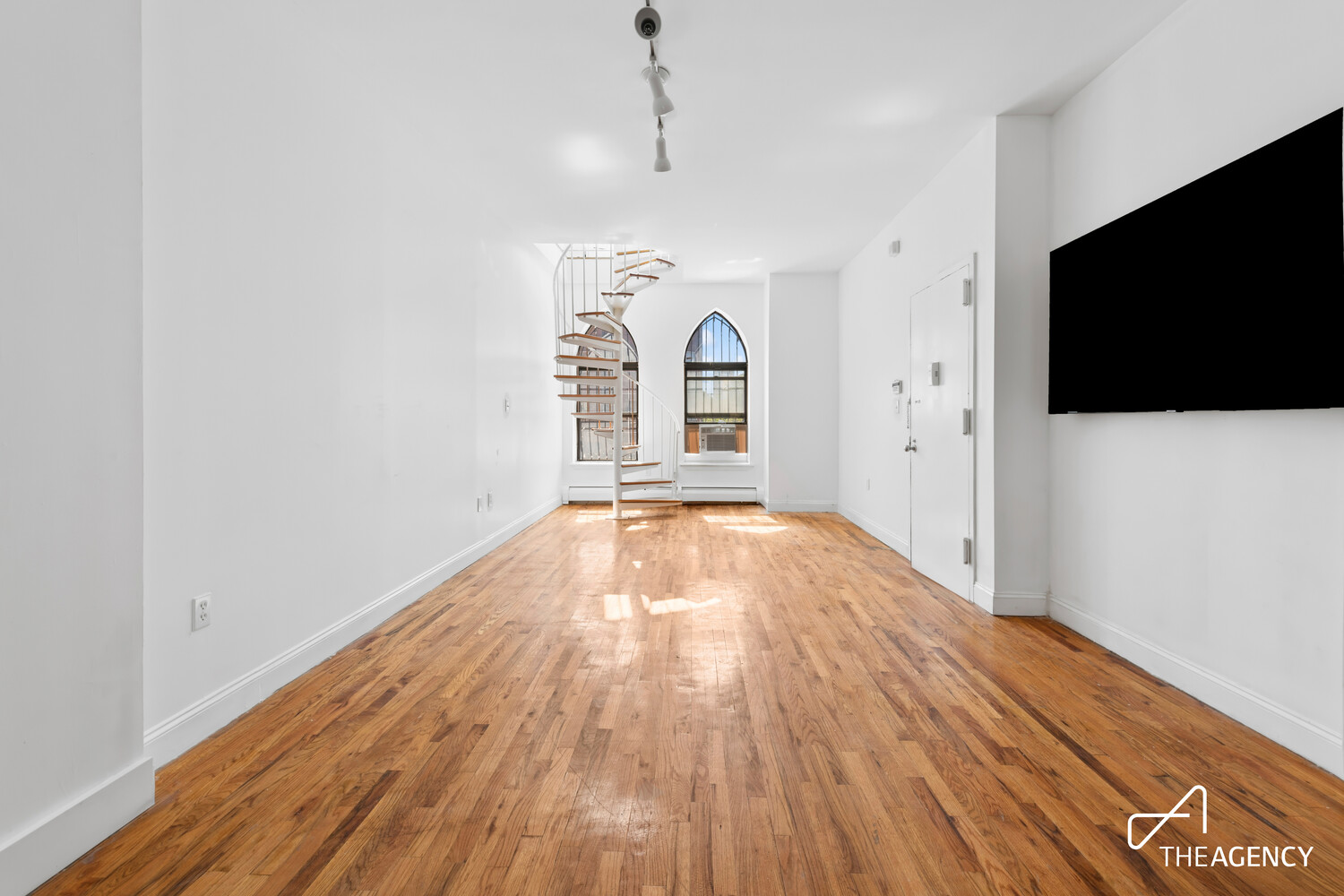 41 Bradhurst Avenue Property Photo 2