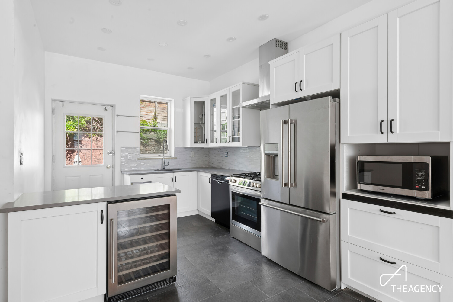 41 Bradhurst Avenue Property Photo 4
