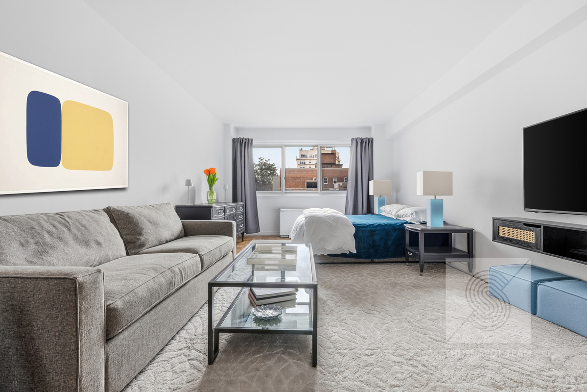 401 E 65th Street 6I Property Photo 1