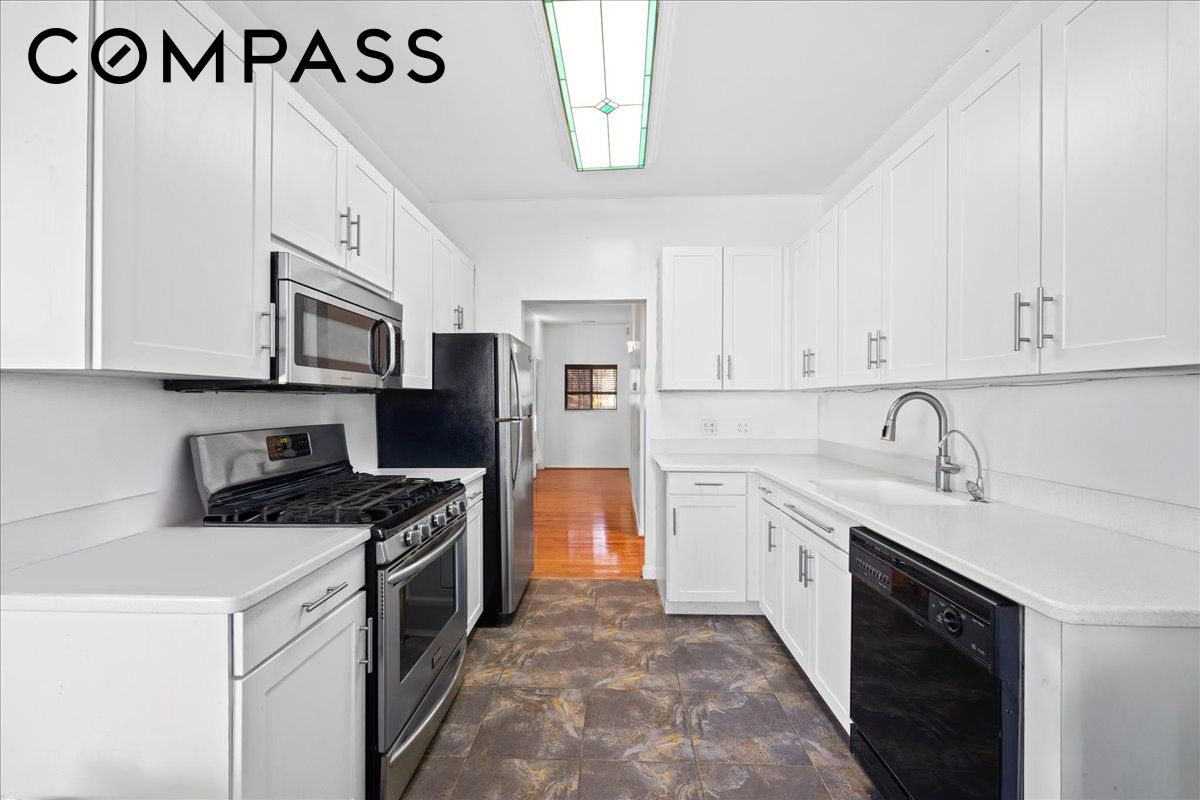 566 Louisiana Avenue 3 Property Photo 1