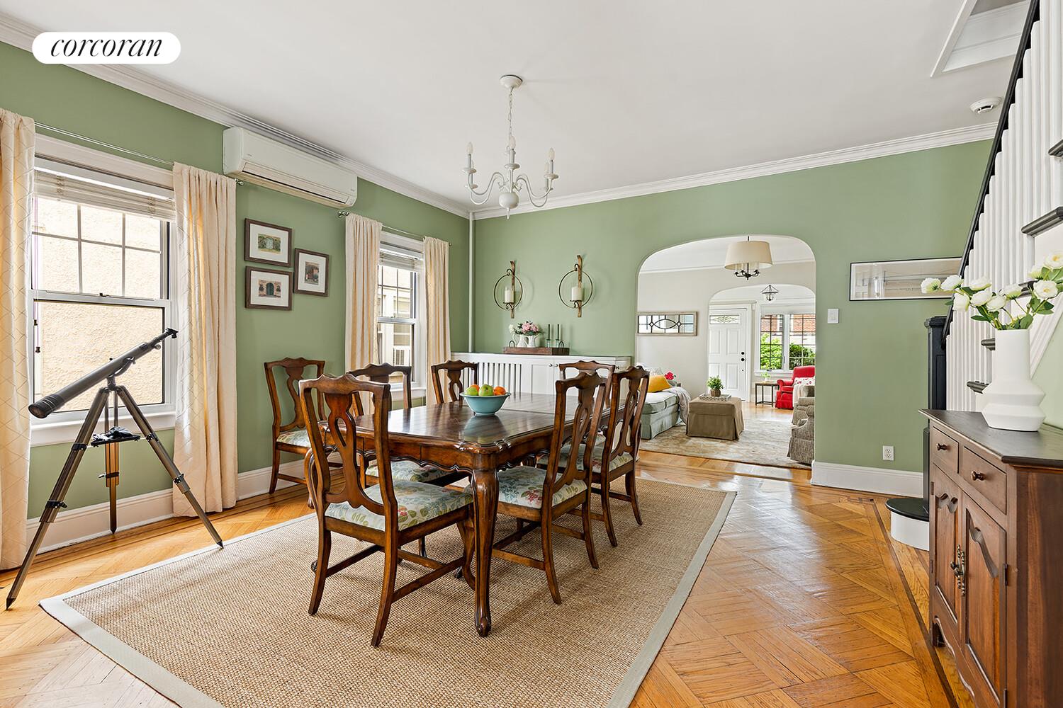 7709 Colonial Road Property Photo 4