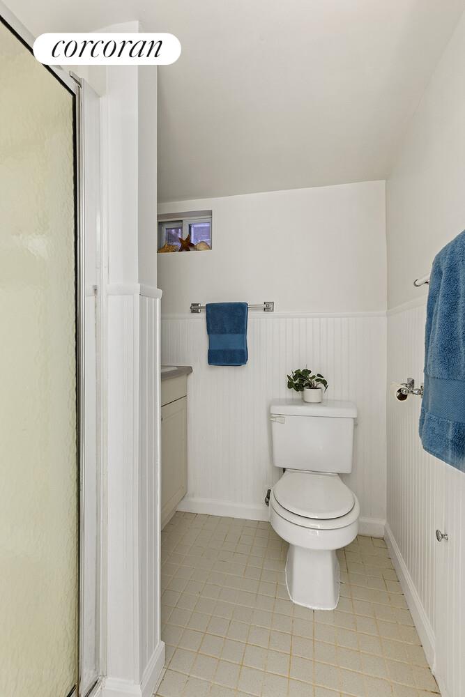 7709 Colonial Road Property Photo 12