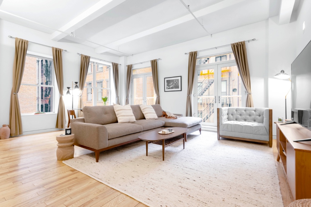 16 W 19th Street 3D Property Photo 1