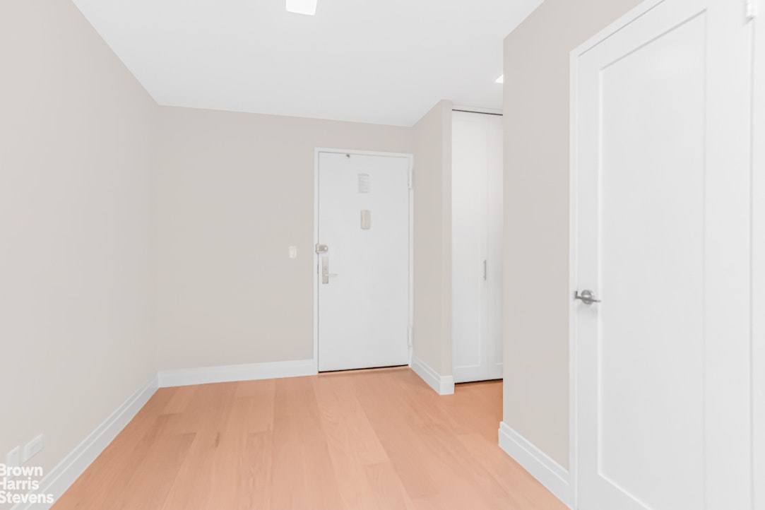3333 Henry Hudson Parkway 18c Property Photo 3