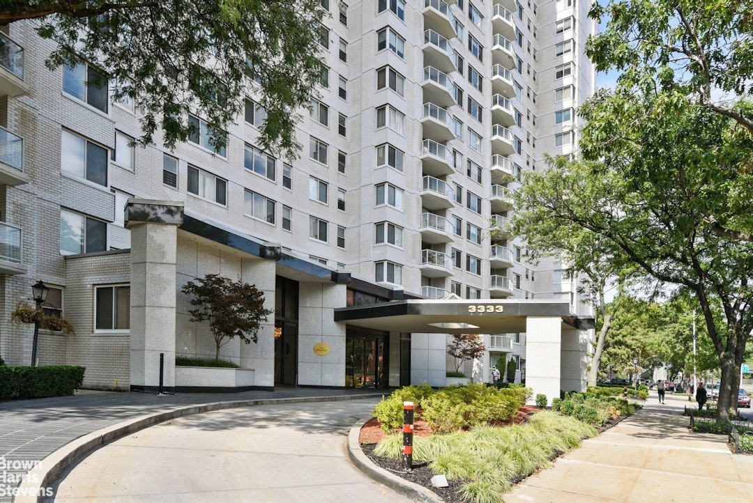 3333 HENRY HUDSON Parkway 20C Property Photo 1