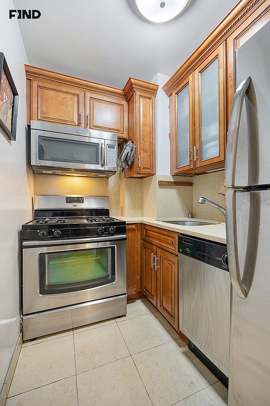 200 E 36th Street 2-c Property Photo 7