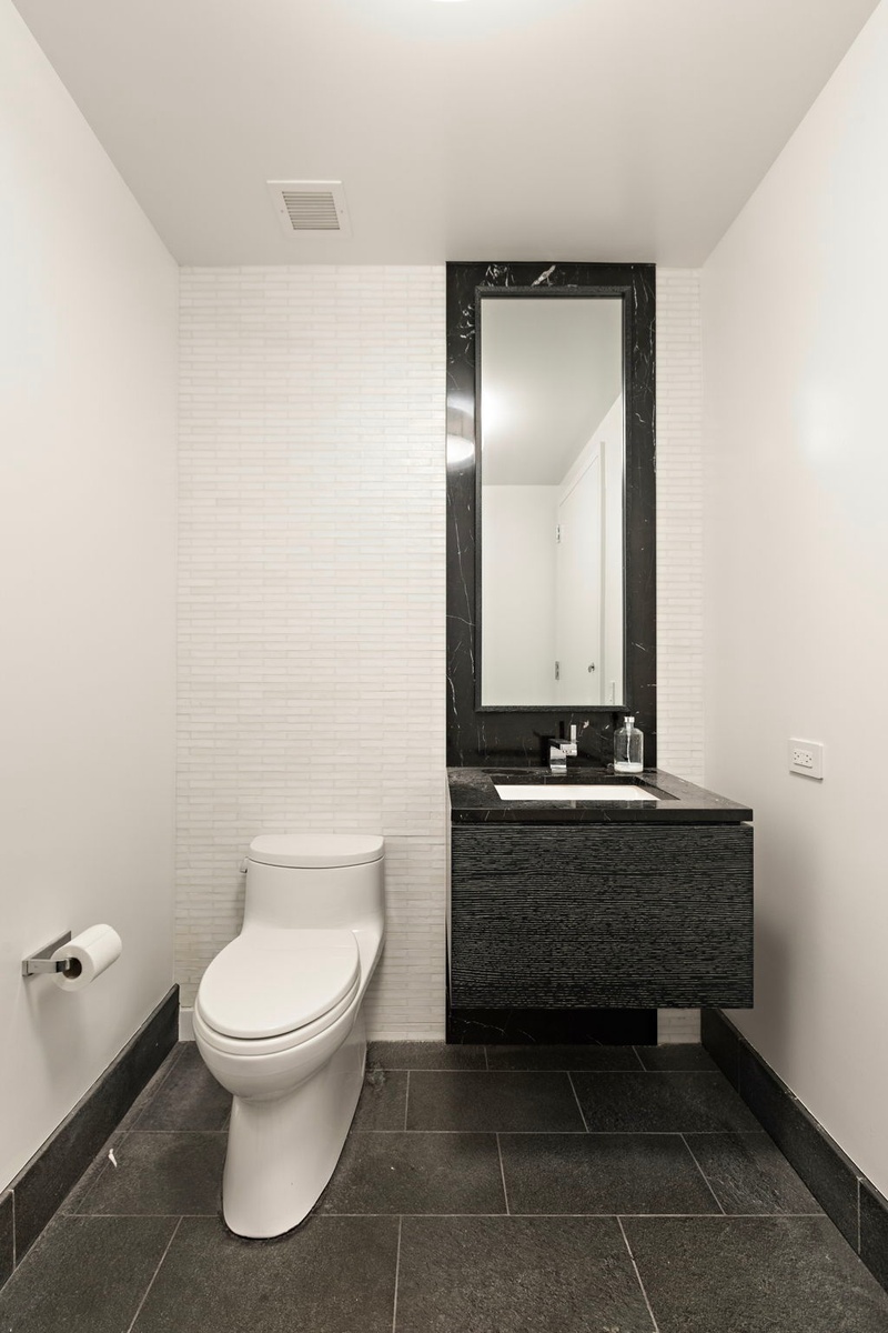 50 Riverside Boulevard 15-m Property Photo 7