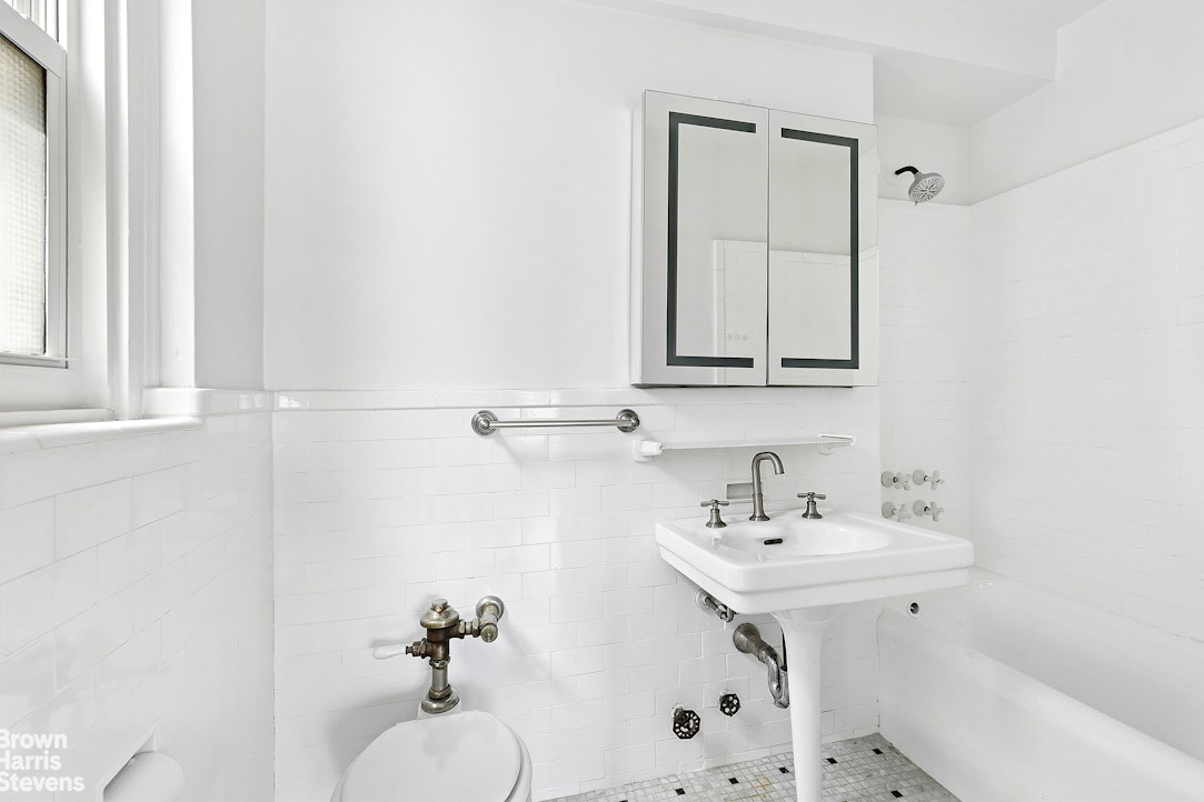 151 E 83rd Street 9c Property Photo 10