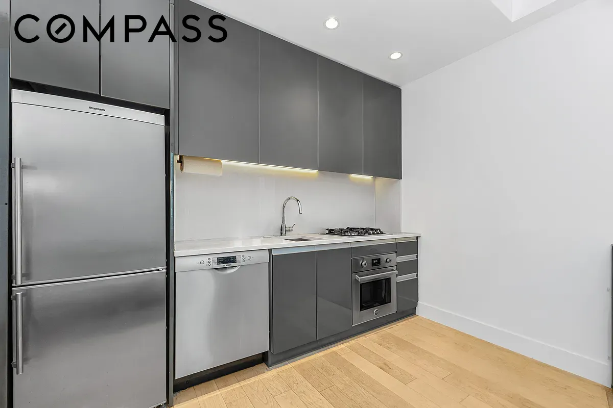 44-15 Purves Street 6d Property Photo 5