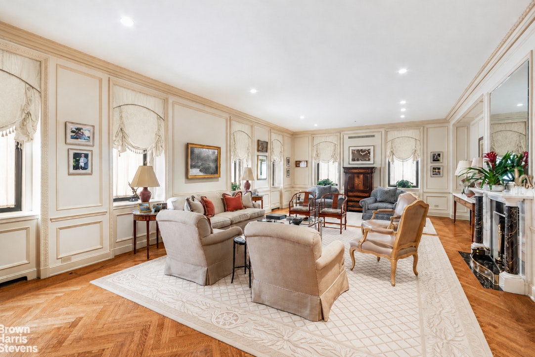 25 SUTTON Place MAISONETTE Property Photo 1