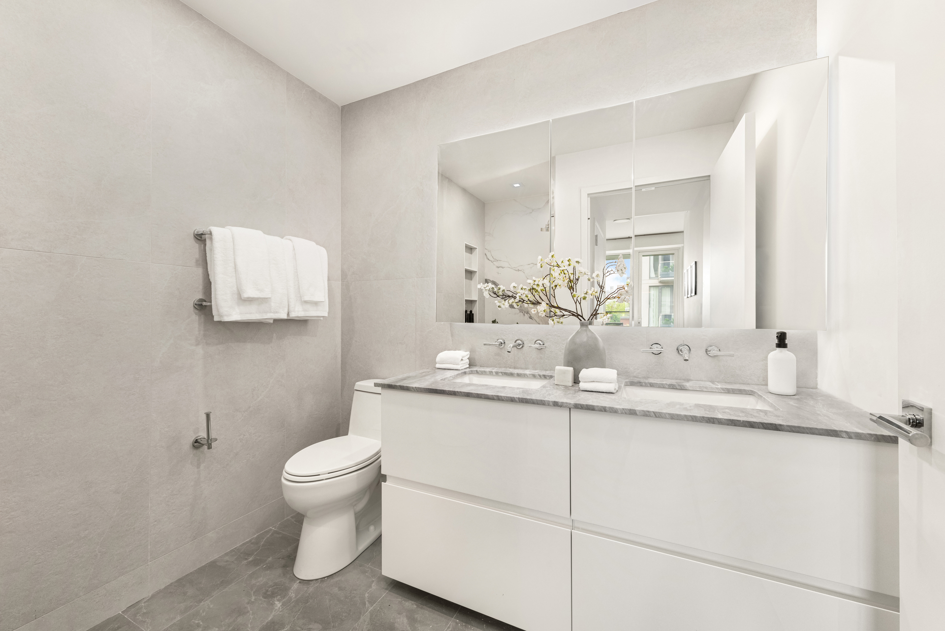 684 Dean Street 3 Property Photo 11