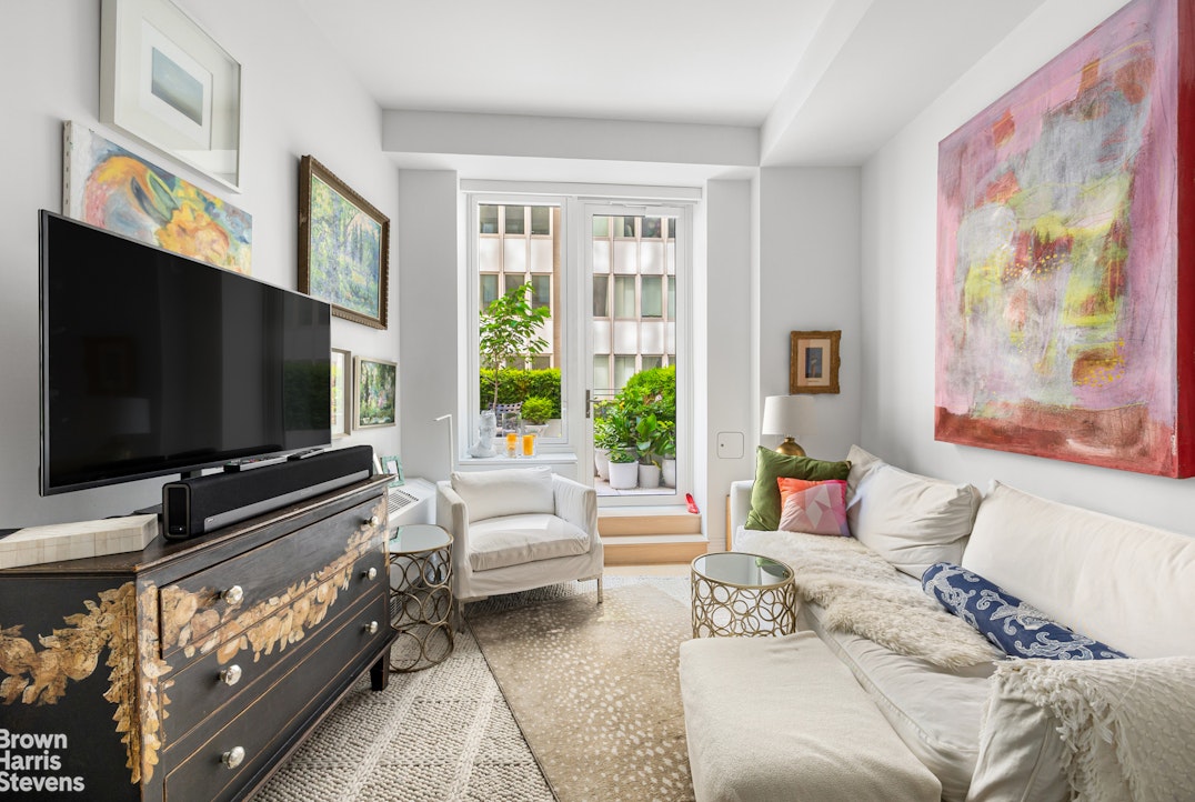 1 WALL Street 816 Property Photo 1