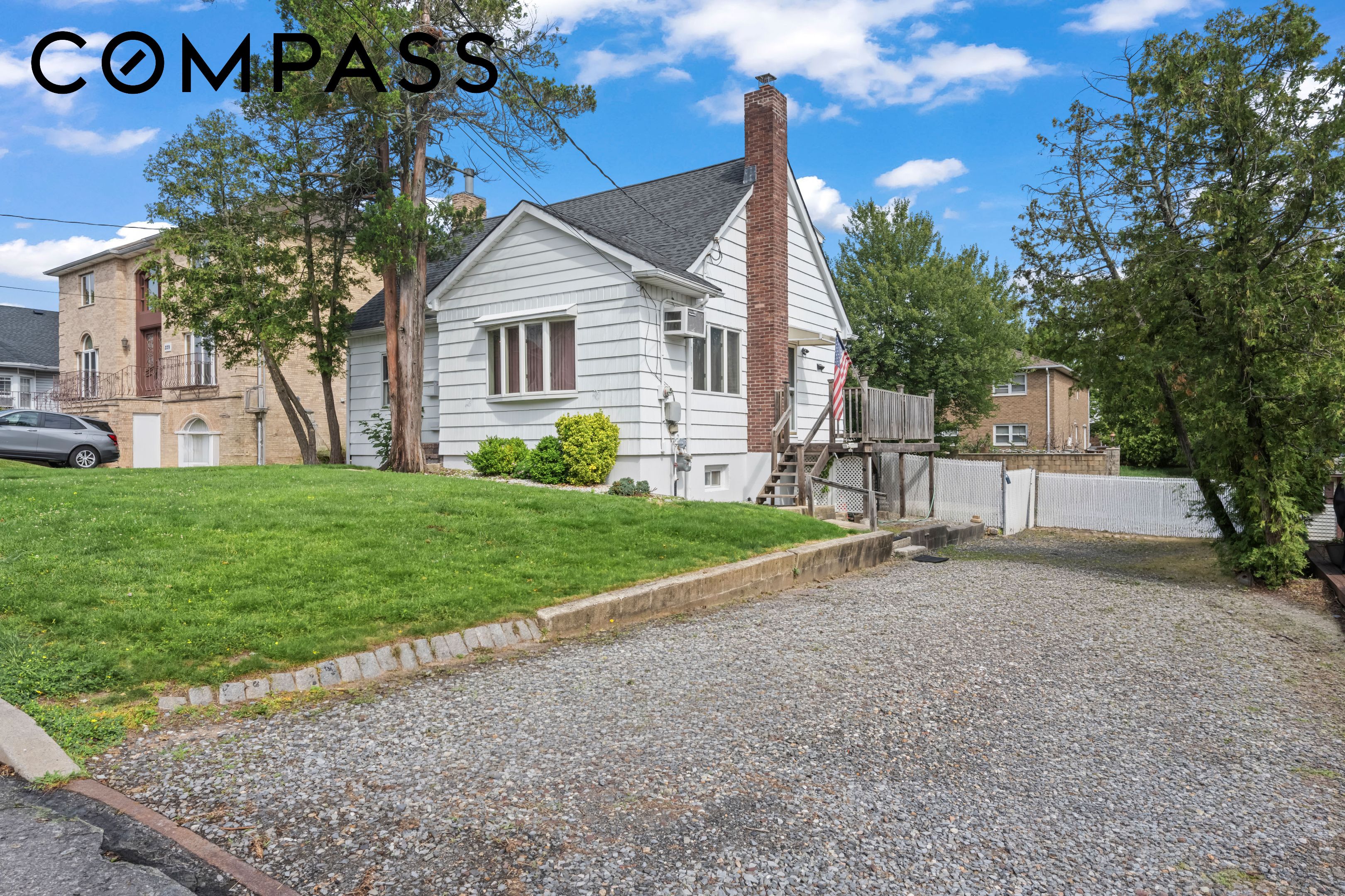 223 Darlington Avenue Property Photo 1