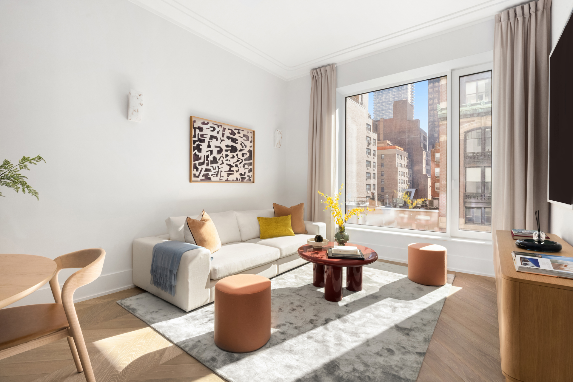 660 LEXINGTON Avenue 4C Property Photo 1
