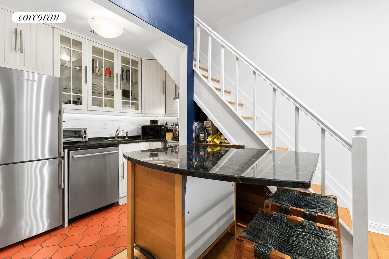 407 W 40th Street 5a Property Photo 5