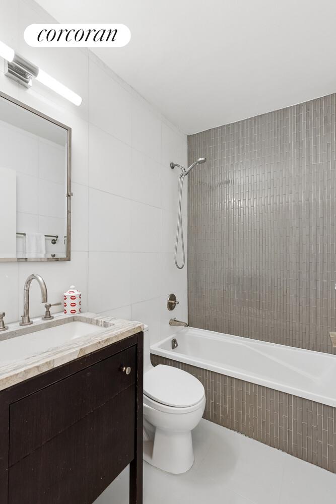 212 E 47th Street 28d Property Photo 5
