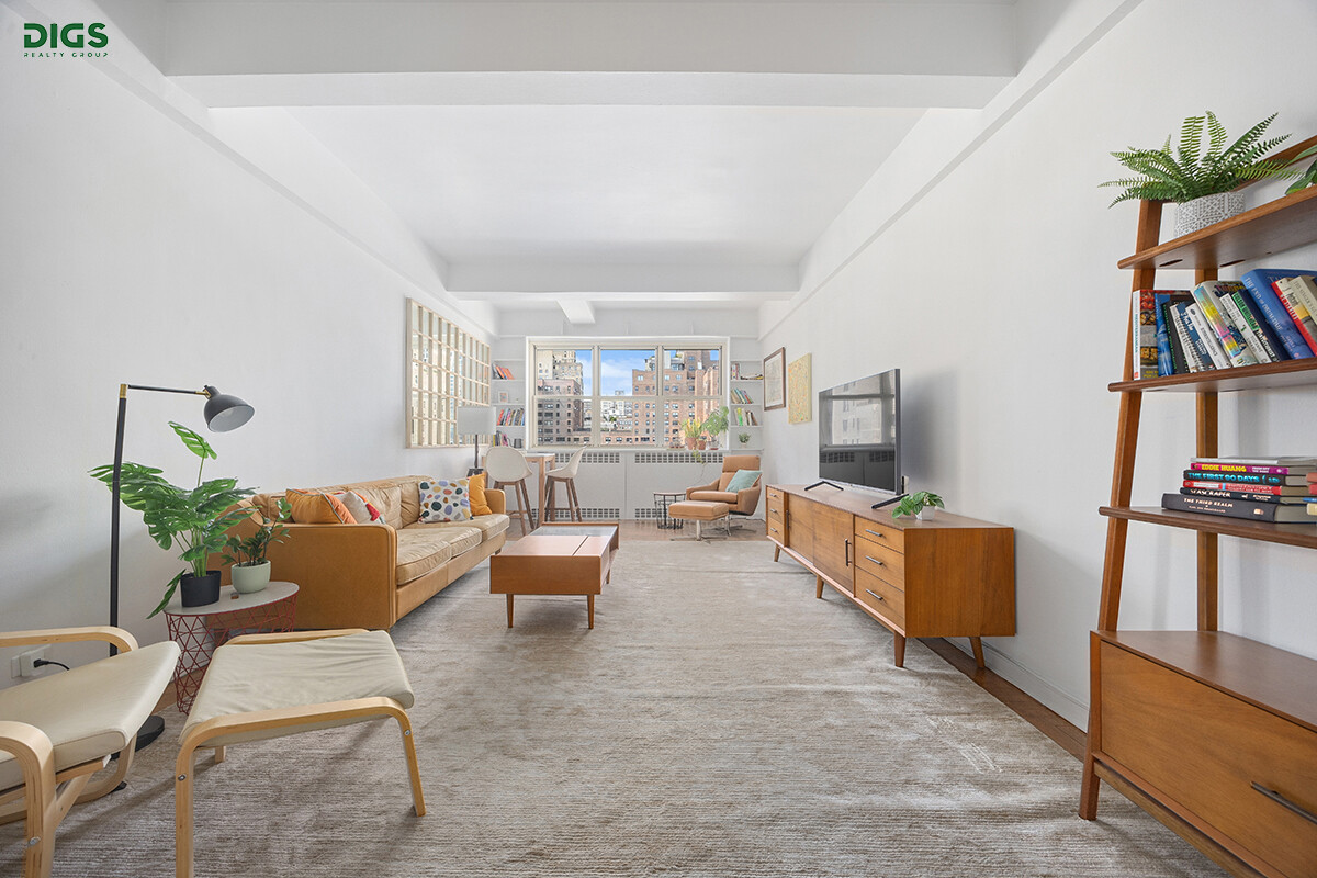 320 W 76TH Street 10G Property Photo 1