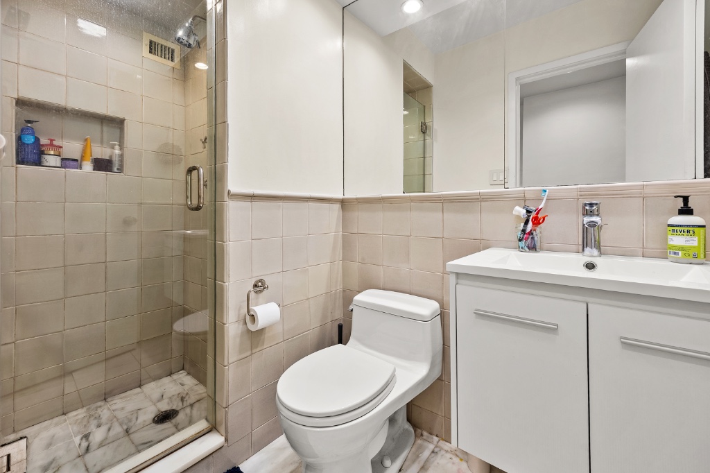 175 E 74th Street 12c Property Photo 18