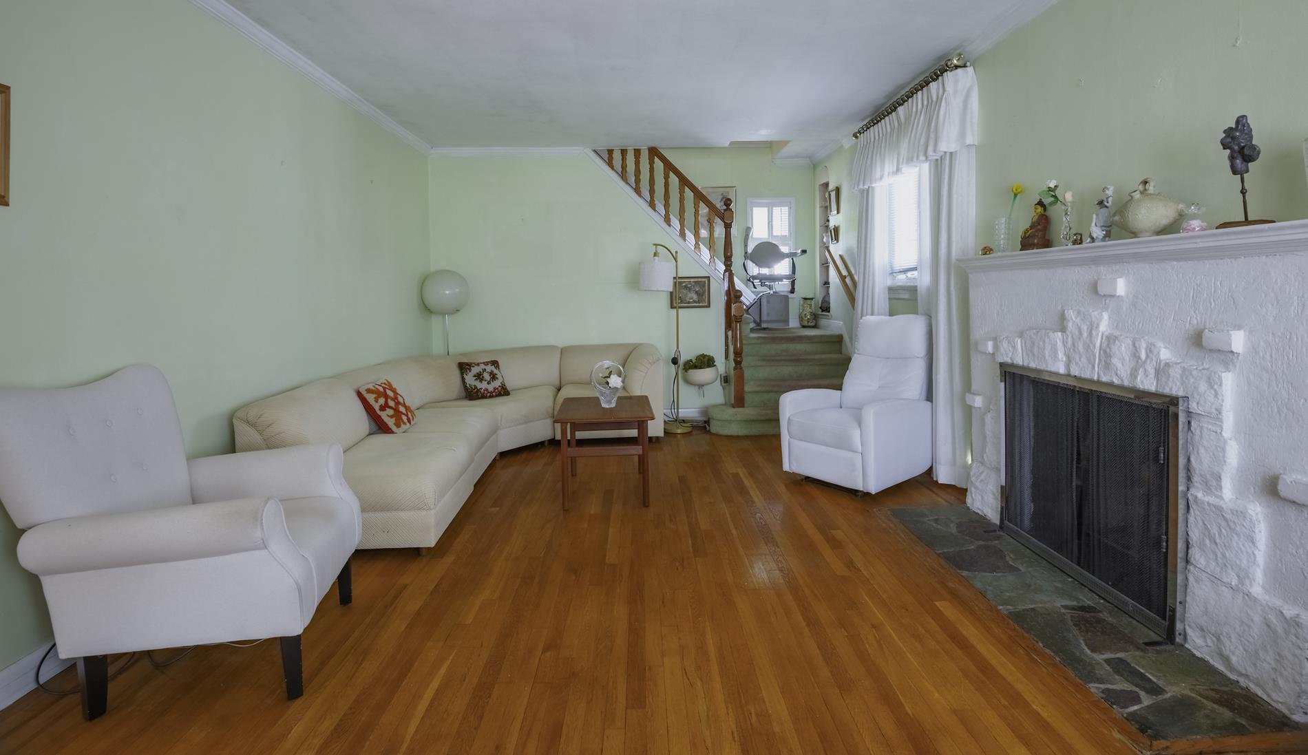 141-27 Coolidge Avenue Property Photo 2