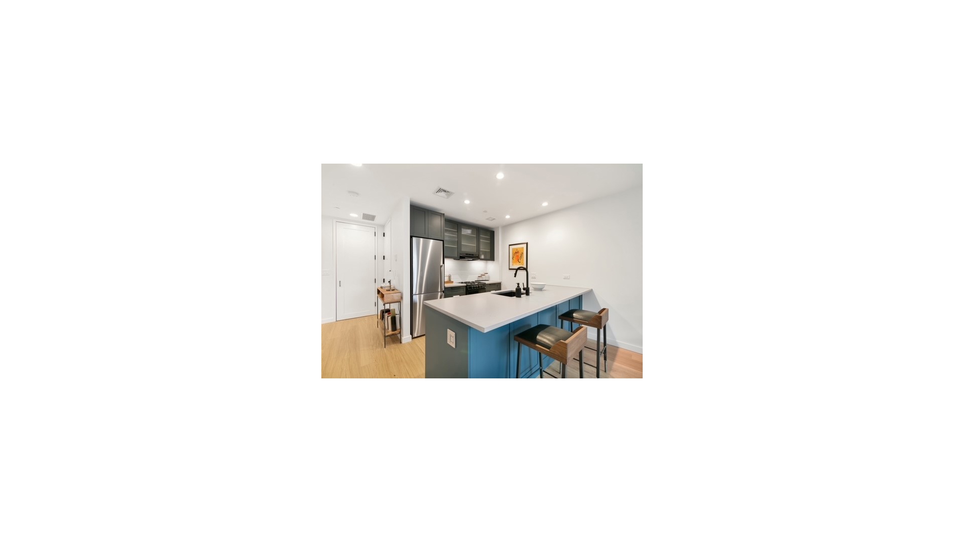 860 Lorimer Street Tha Property Photo 2