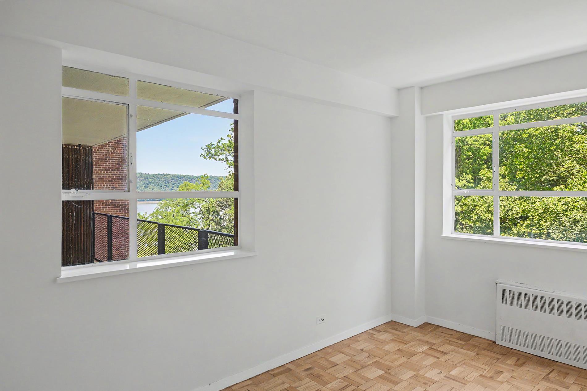 2727 Palisade Avenue 9-b Property Photo 10