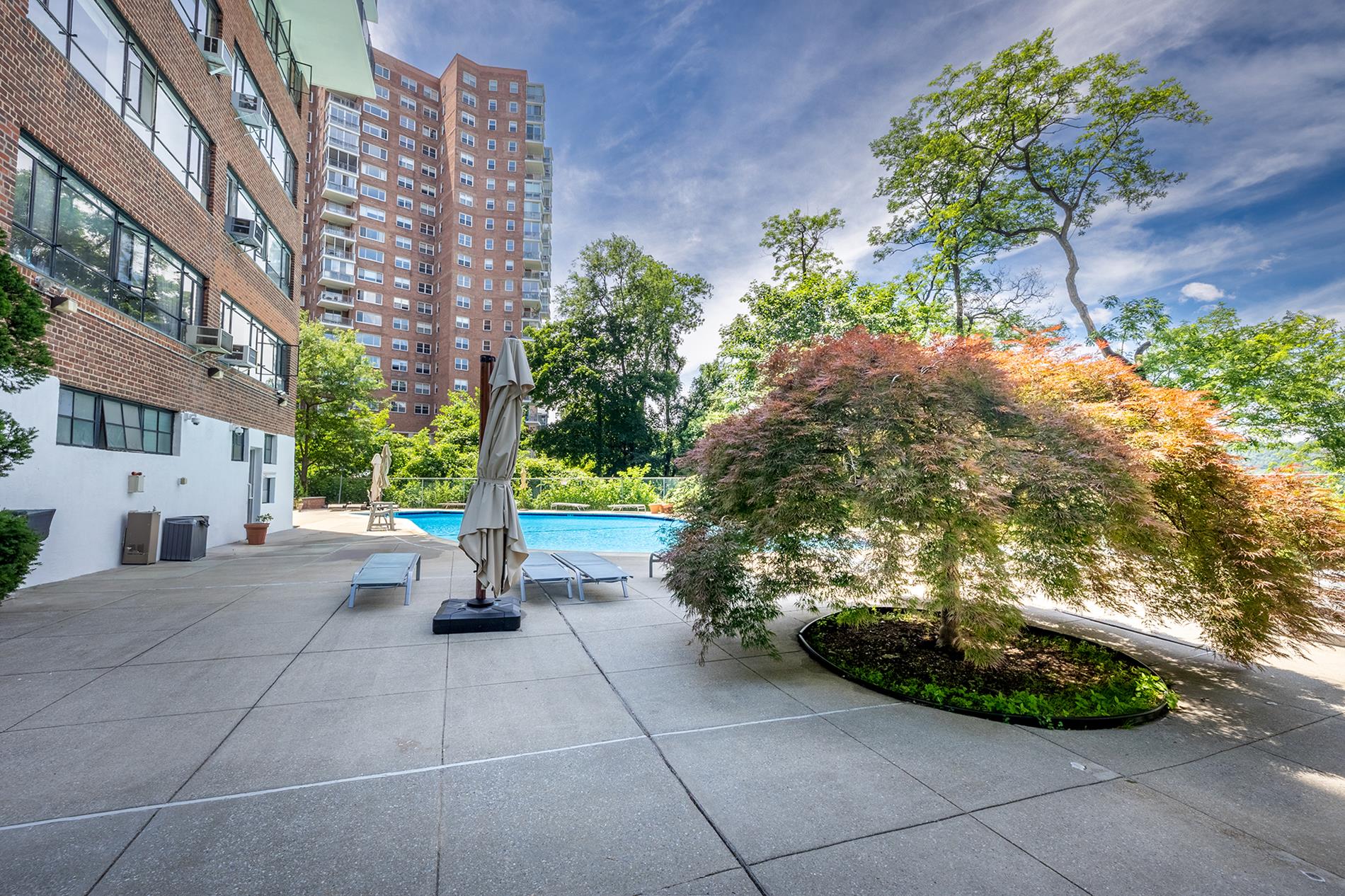 2727 Palisade Avenue 9-b Property Photo 16