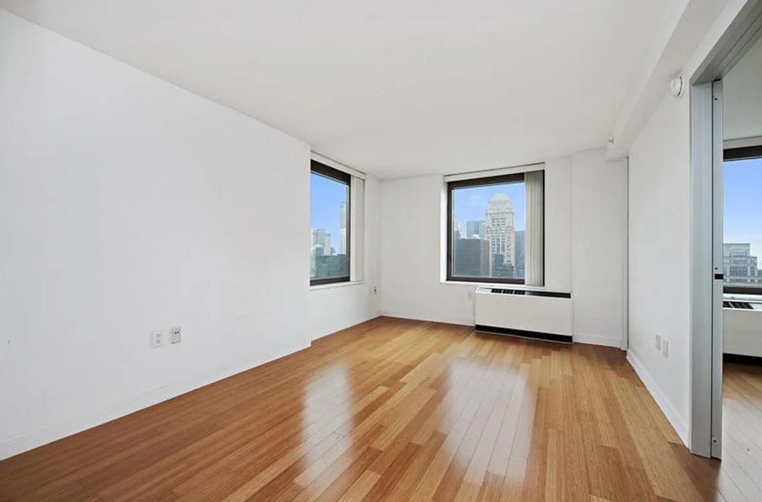 100 W 39th Street 42e Property Photo 1