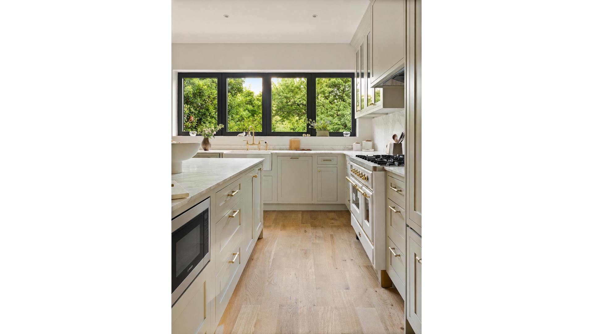 159 Bond Street Property Photo 4