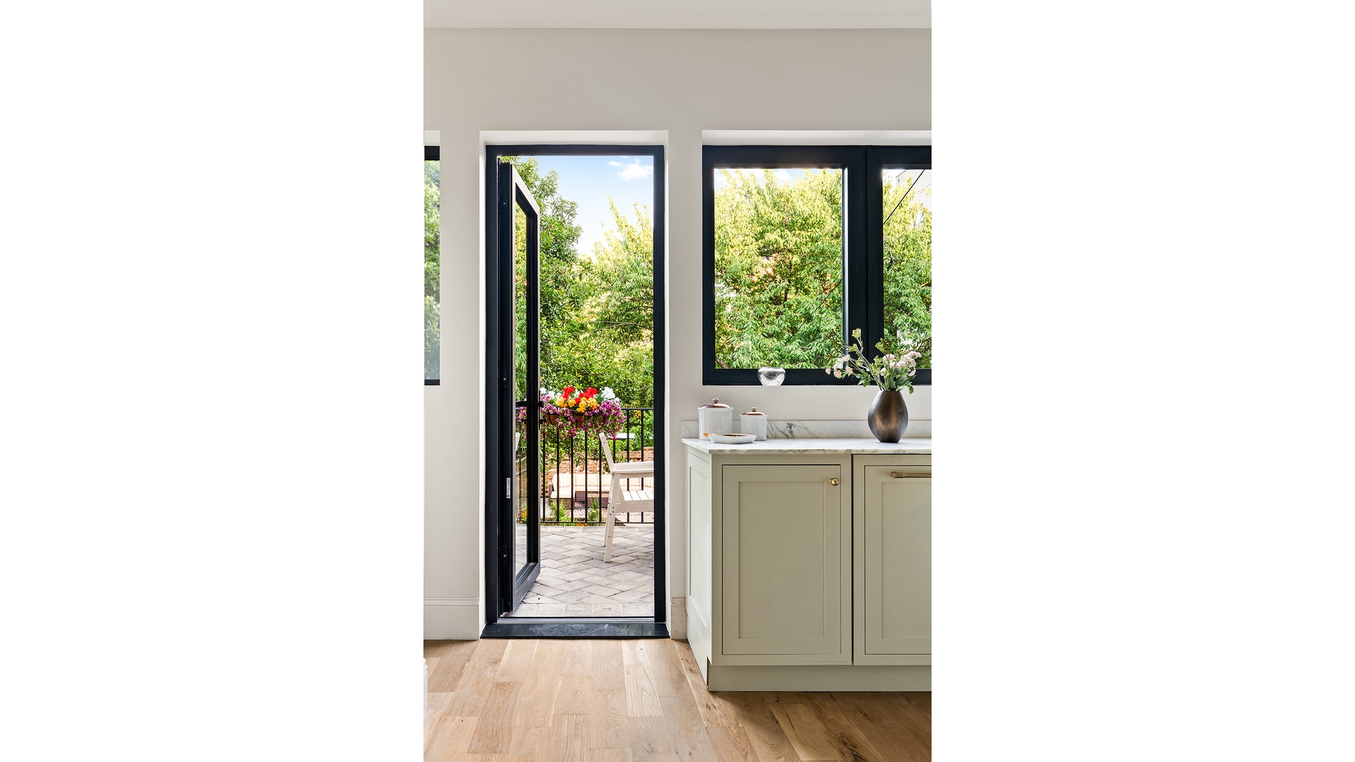 159 Bond Street Property Photo 8
