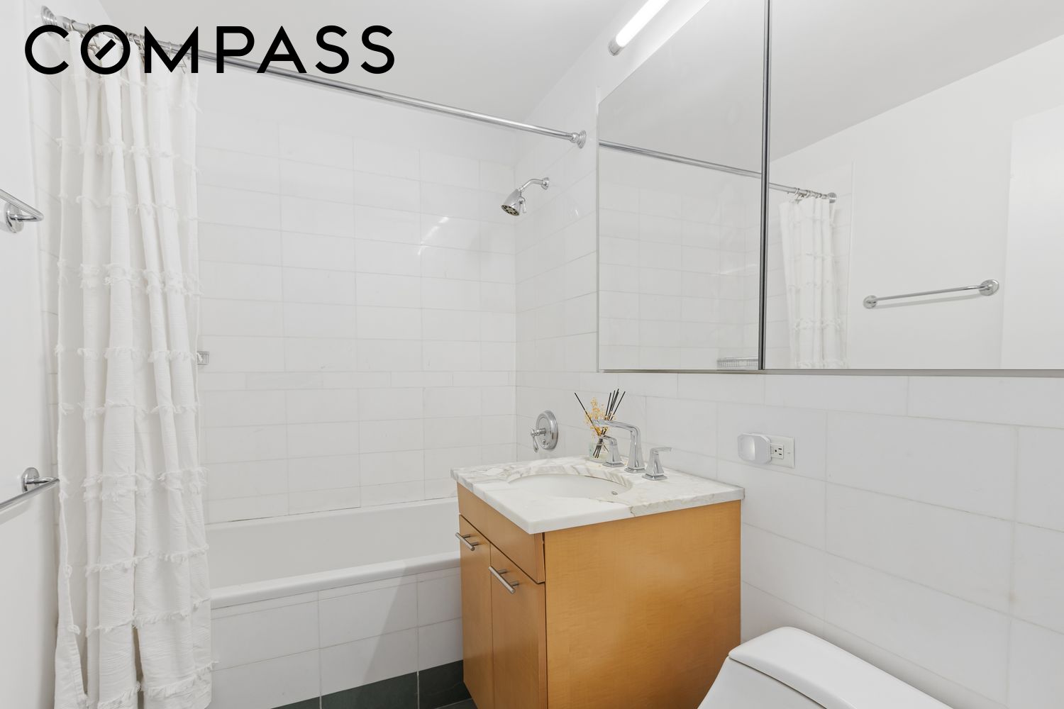 230 Ashland Place 12c Property Photo 6