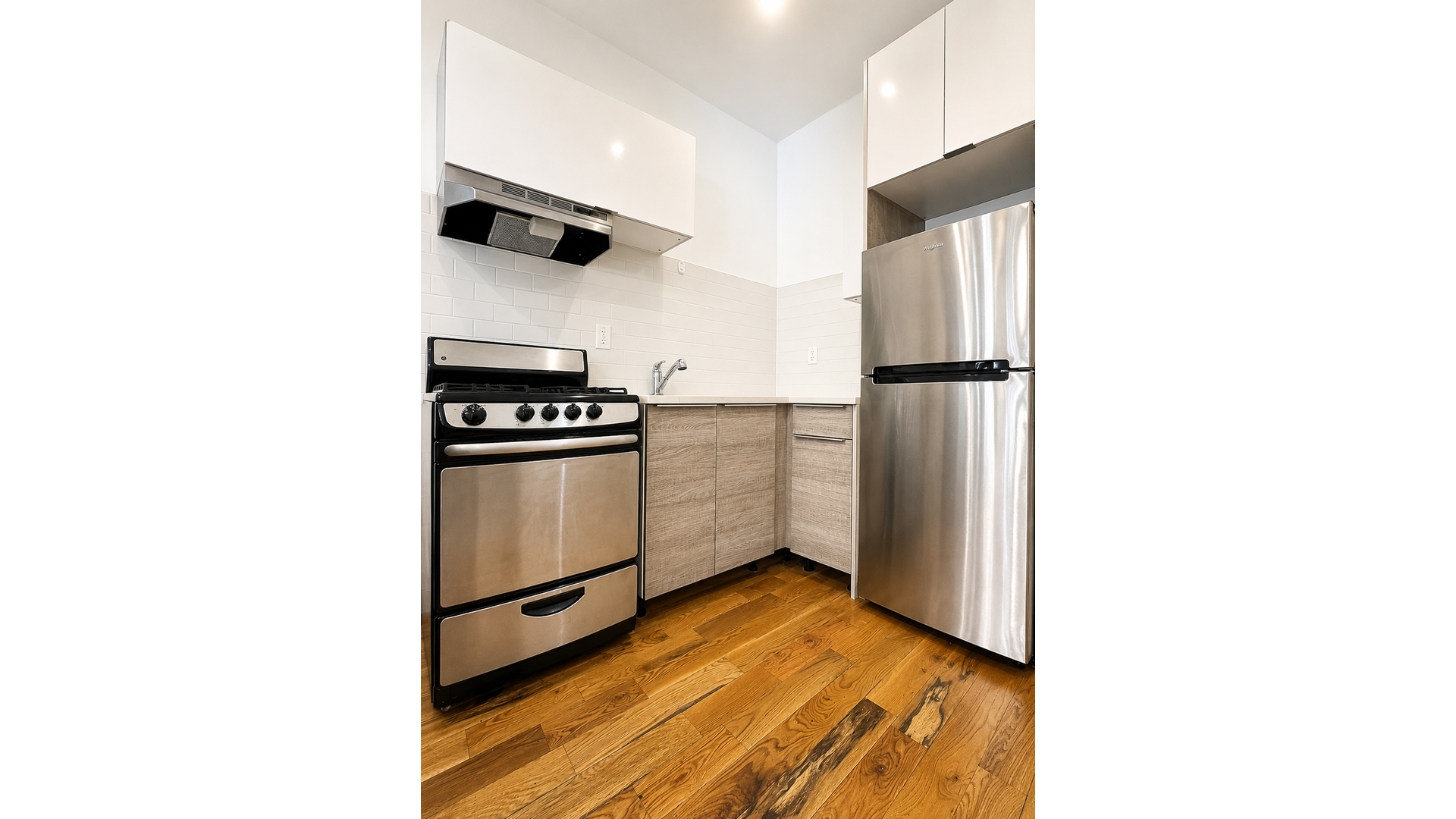 1299 Putnam Avenue Property Photo 6