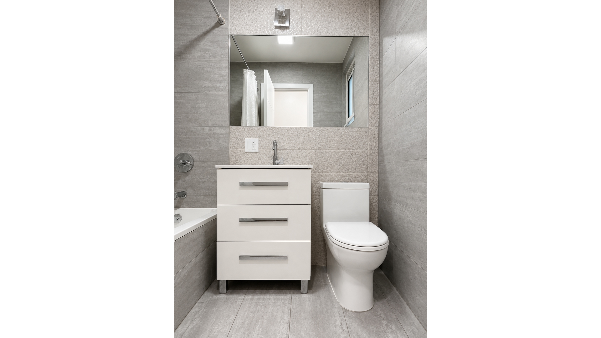 1299 Putnam Avenue Property Photo 11