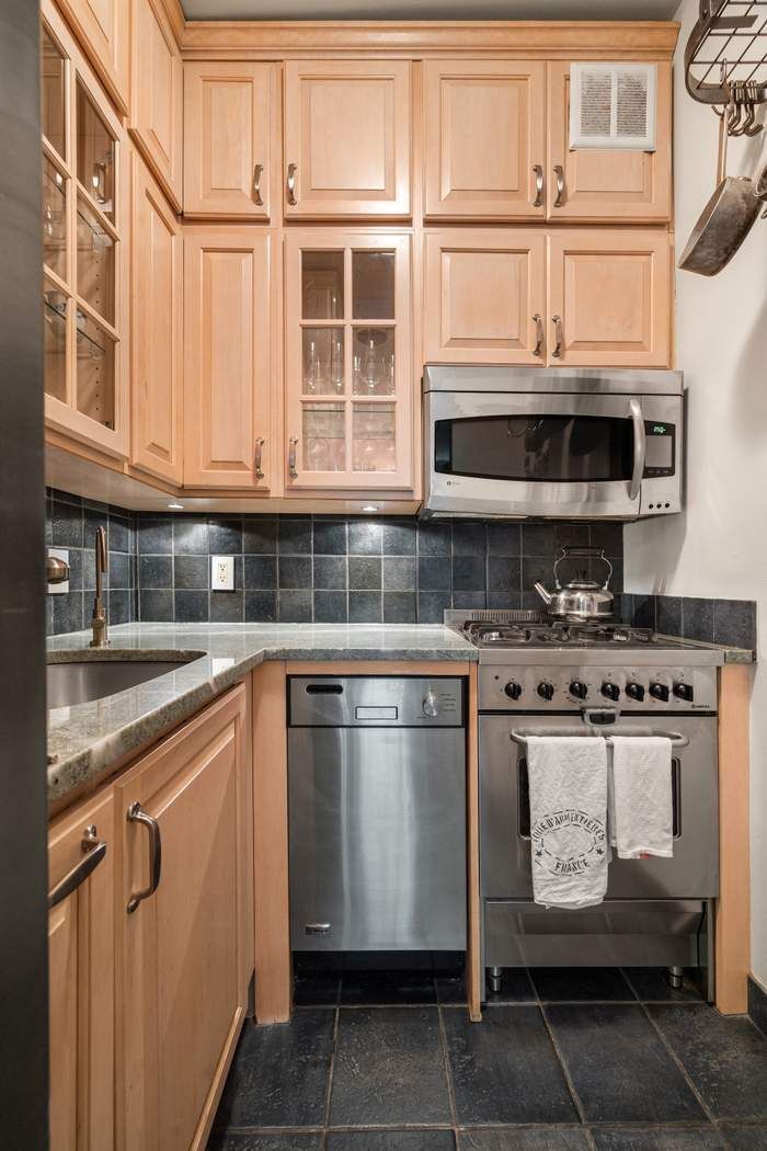 349 W 21st Street C Property Photo 3