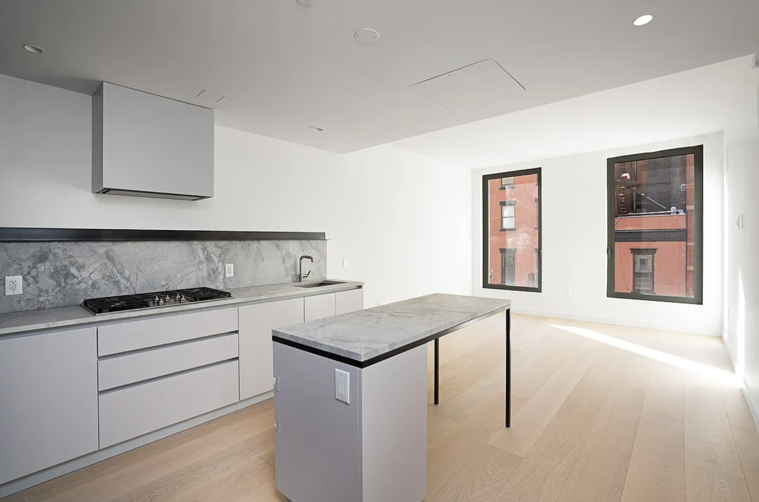 45 E 7th Street 3b Property Photo 4