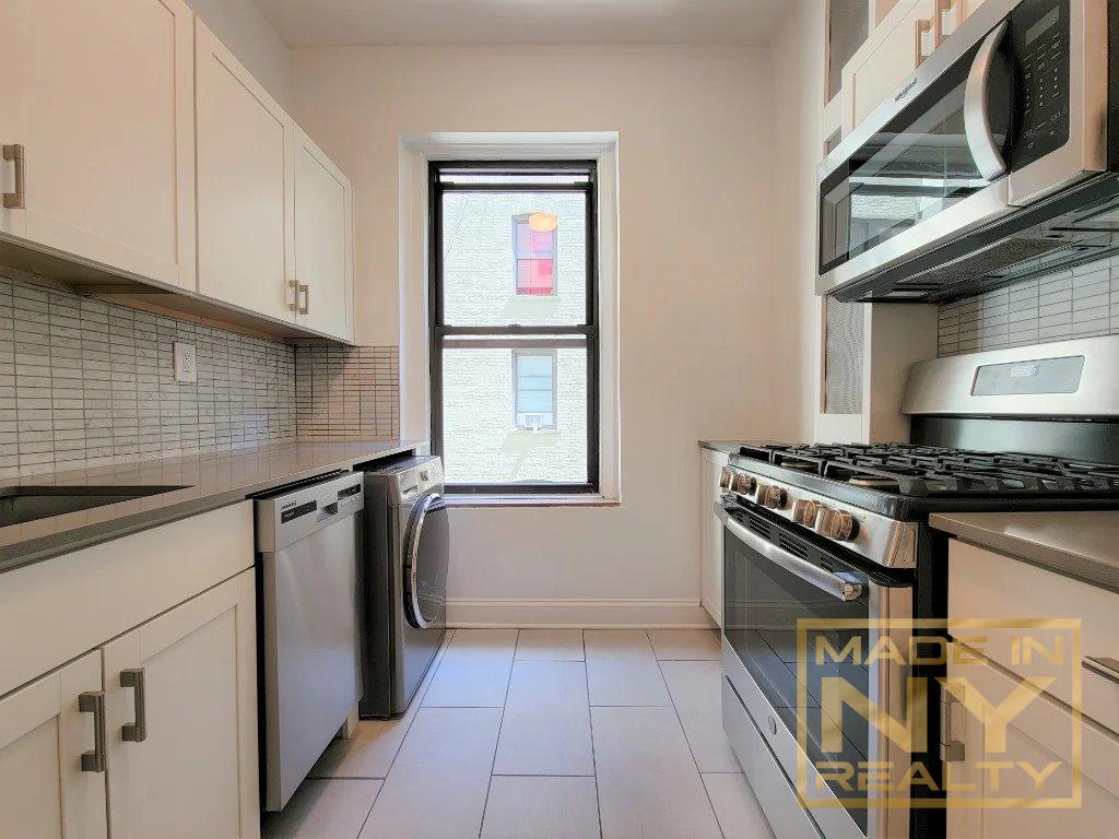 30-64 34th Street 2e Property Photo 1