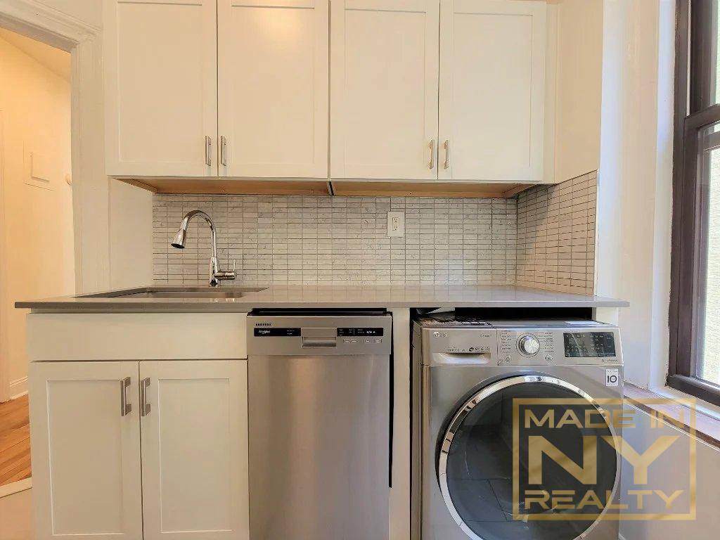 30-64 34th Street 2e Property Photo 2